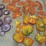 запекаем овощи для пиццы